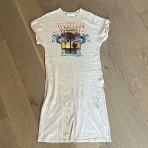 Daydreamer tshirt dress